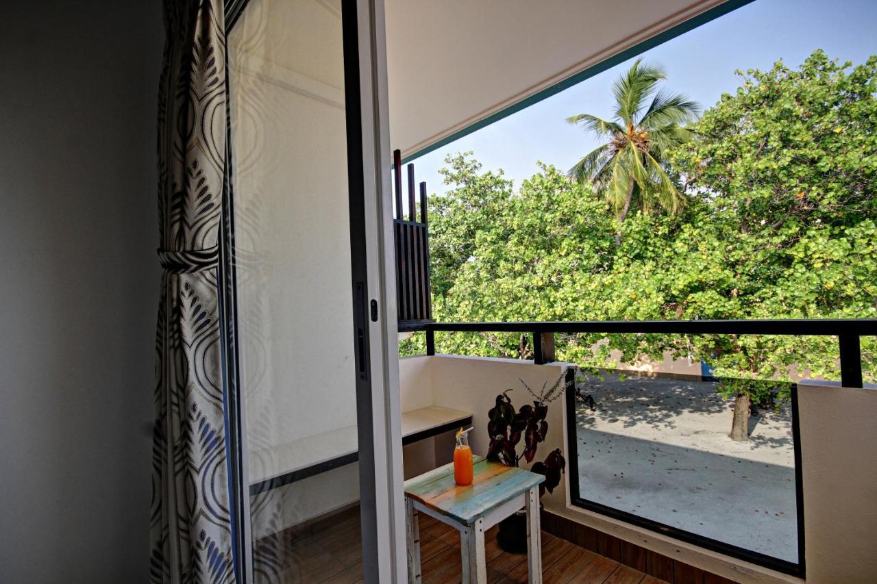 Crown Beach Villas -Private Beach Dhiffushi Eksteriør bilde